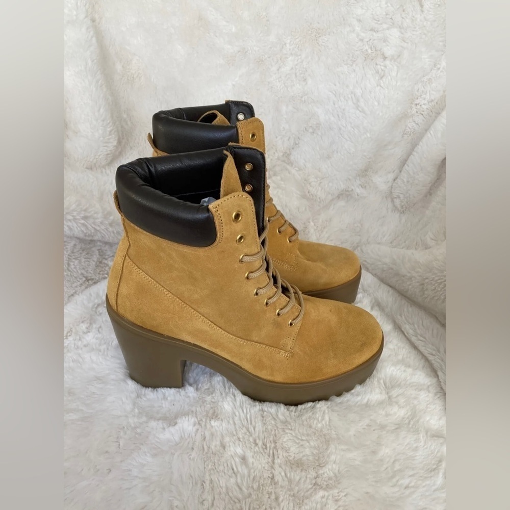 STEVE MADDEN TINDRA Tan Suede Leather Platform Boots Booties NIB!! Size 8
